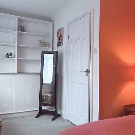 Jekyll'S On Hyde - Spacious Town House - Central Winchester - Free Parking, Sleeps 5 - By Xplus Stays Luaran gambar