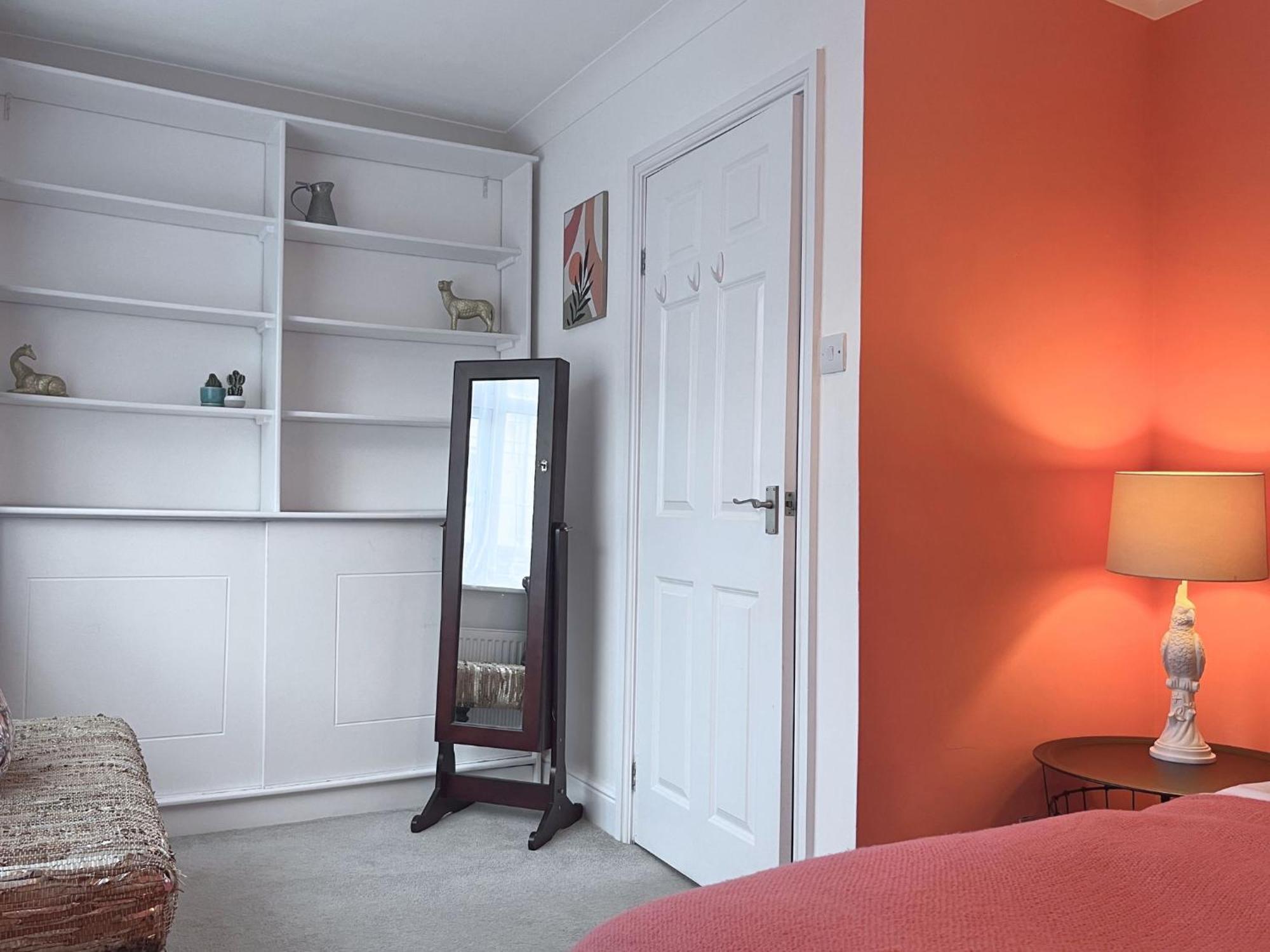 Jekyll'S On Hyde - Spacious Town House - Central Winchester - Free Parking, Sleeps 5 - By Xplus Stays Luaran gambar