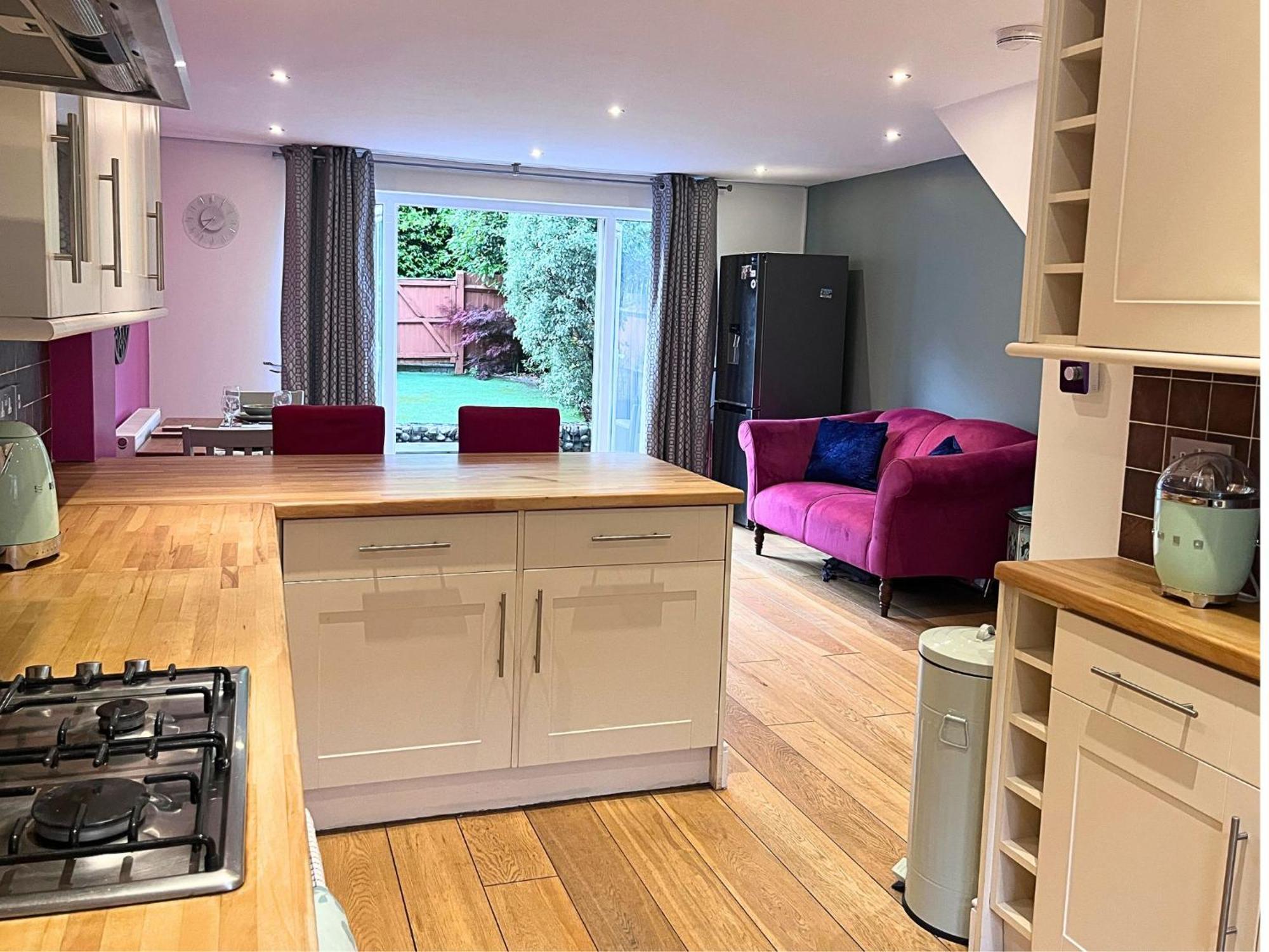 Jekyll'S On Hyde - Spacious Town House - Central Winchester - Free Parking, Sleeps 5 - By Xplus Stays Luaran gambar