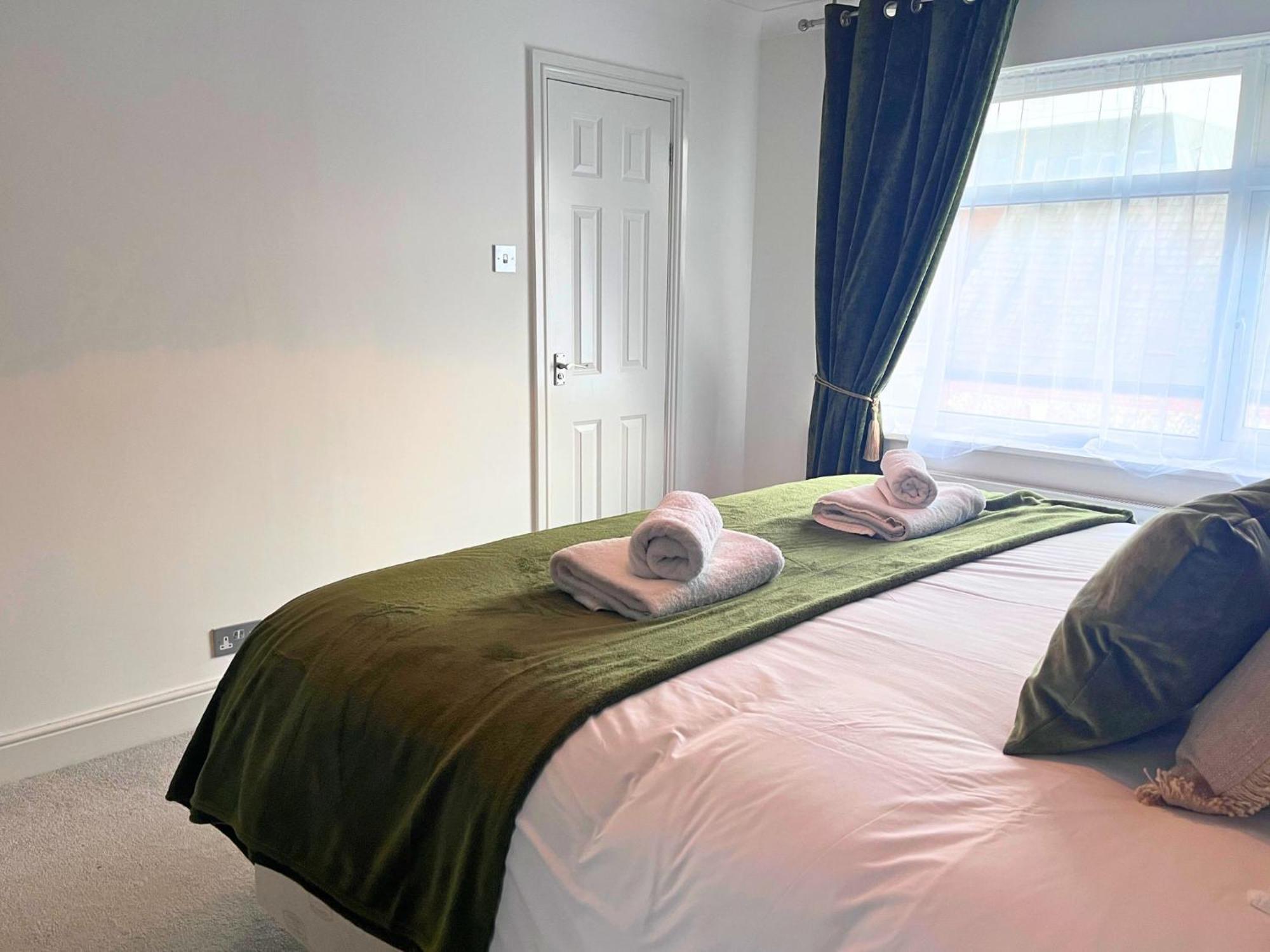Jekyll'S On Hyde - Spacious Town House - Central Winchester - Free Parking, Sleeps 5 - By Xplus Stays Luaran gambar
