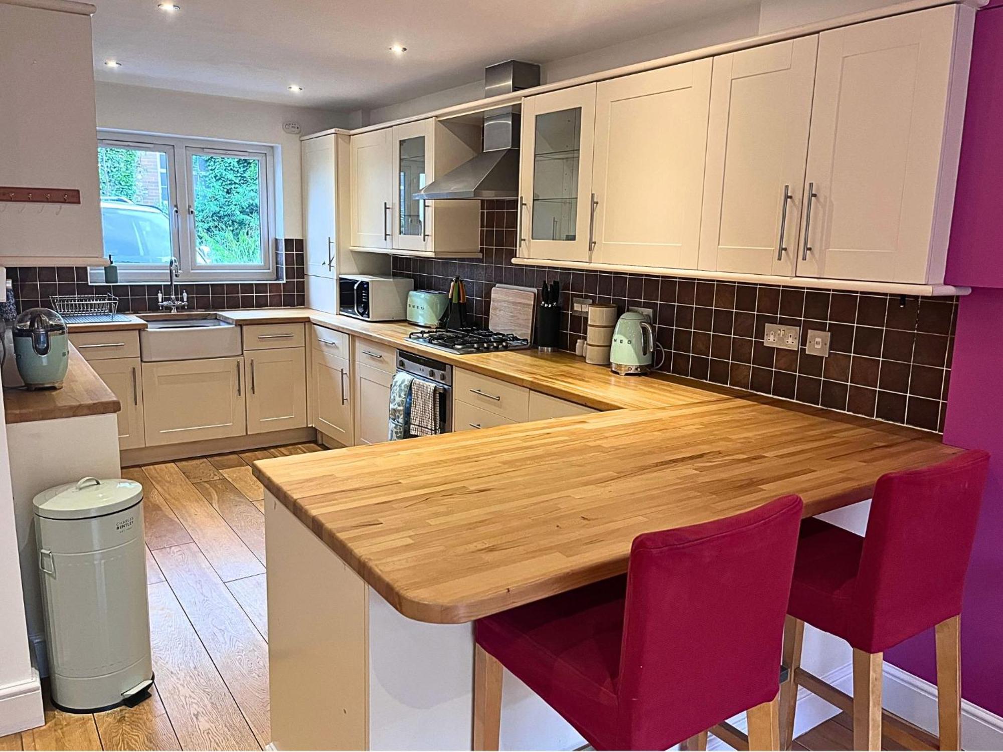 Jekyll'S On Hyde - Spacious Town House - Central Winchester - Free Parking, Sleeps 5 - By Xplus Stays Luaran gambar