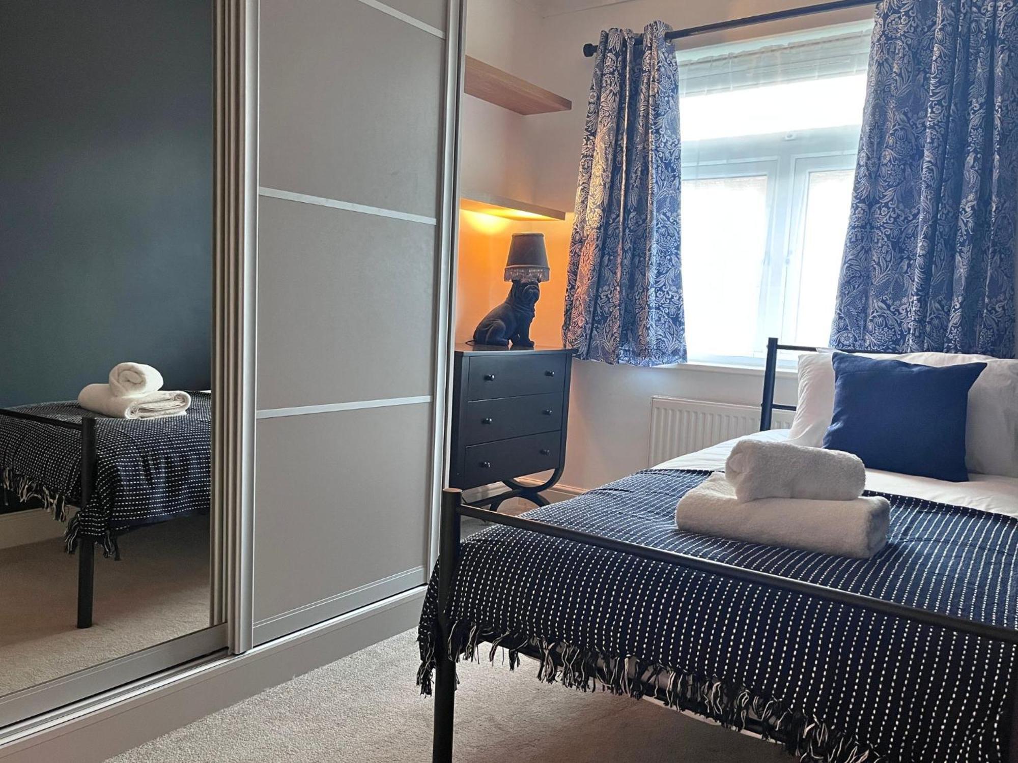 Jekyll'S On Hyde - Spacious Town House - Central Winchester - Free Parking, Sleeps 5 - By Xplus Stays Luaran gambar