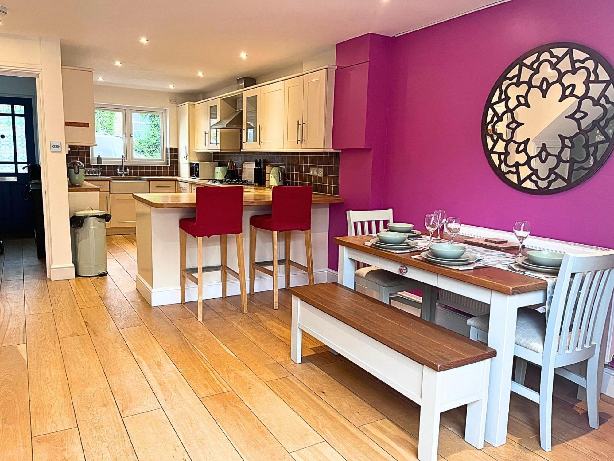 Jekyll'S On Hyde - Spacious Town House - Central Winchester - Free Parking, Sleeps 5 - By Xplus Stays Luaran gambar
