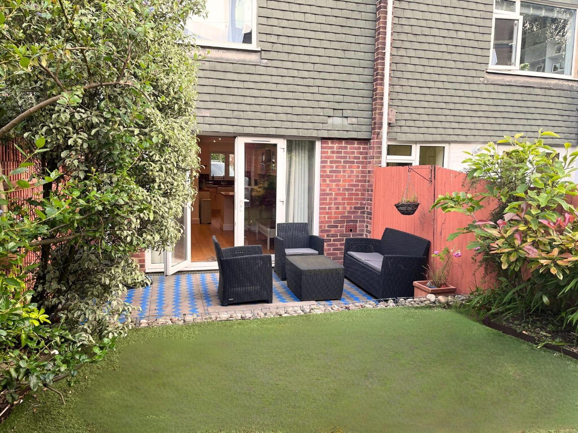 Jekyll'S On Hyde - Spacious Town House - Central Winchester - Free Parking, Sleeps 5 - By Xplus Stays Luaran gambar